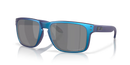 Koop de Oakley Holbrook XL Matte Cyan Blue Colorshift Prizm Black Polarized veilig en snel bij Revert 95 online of kom hem passen in de winkel in Haarlem.