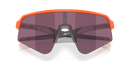 Koop de Oakley Sutro Lite Sweep Matte Neon Orange Prizm Road Black veilig en snel bij Revert 95 online of kom hem passen in de winkel in Haarlem.