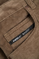 Reell Baggy Lichen Square Cord – baggy fit broek in groene corduroy met square ribstructuur en klassiek 5-pocket design