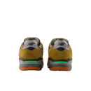 Koop de NB Numeric Andrew Reynolds 933 Brown Grey veilig en snel bij Revert 95 online of kom hem checken in de winkel in Haarlem.