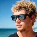 Bestel de Electric JJF12 DARK SMOKE SILVER POLARIZED veilig, gemakkelijk en snel bij Revert 95. Check onze website voor de gehele Electric collectie, of kom gezellig langs bij onze winkel in Haarlem.