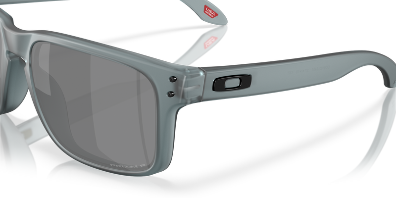 Koop de Oakley Holbrook Matte Crystal Black Prizm Black Polarized veilig en snel bij Revert 95 online of kom hem passen in de winkel in Haarlem.