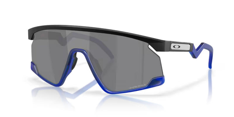 Koop de Oakley BXTR Matte Black Prizm Black veilig en snel bij Revert 95 online of kom hem passen in de winkel in Haarlem.