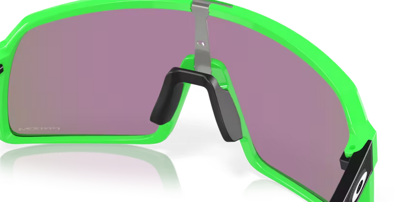 Koop de Oakley Sutro 80s Green Prizm Jade veilig en snel bij Revert 95 online of kom hem passen in de winkel in Haarlem.