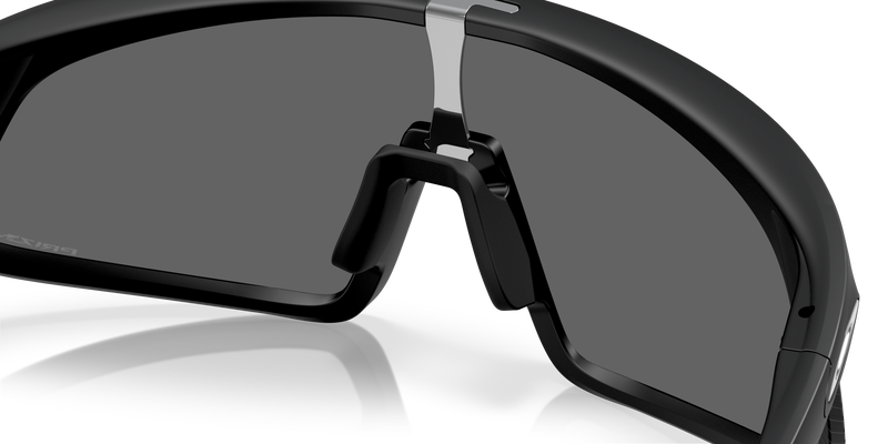 Koop de Oakley RSLV Matte Black Prizm Black veilig en snel bij Revert 95 online of kom hem passen in de winkel in Haarlem.