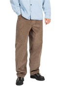 Reell Baggy Lichen Square Cord – baggy fit broek in groene corduroy met square ribstructuur en klassiek 5-pocket design