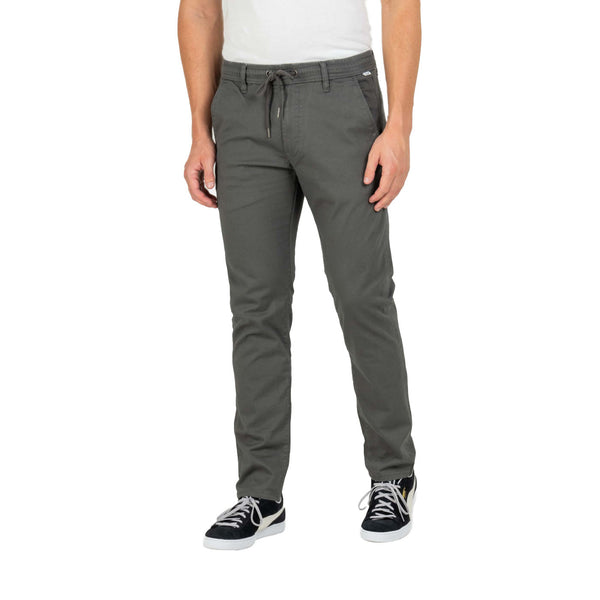 Bestel de Reell Denim Reflex Easy ST Vulcan Grey snel, veilig en gemakkelijk bij Revert 95. Check de gehele Reell Denim collectie op onze site, of kom gezellig langs bij onze winkel in Haarlem.