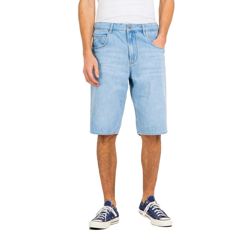 Bestel de Reell Denim Rafter Short 2 Light Blue Wash snel, gemakkelijk en veilig bij Revert 95. Check onze website voor de gehele Reell Denim collectie of kom gezellig langs bij onze winkel in Haarlem.