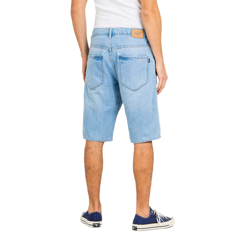 Bestel de Reell Denim Rafter Short 2 Light Blue Wash snel, gemakkelijk en veilig bij Revert 95. Check onze website voor de gehele Reell Denim collectie of kom gezellig langs bij onze winkel in Haarlem.