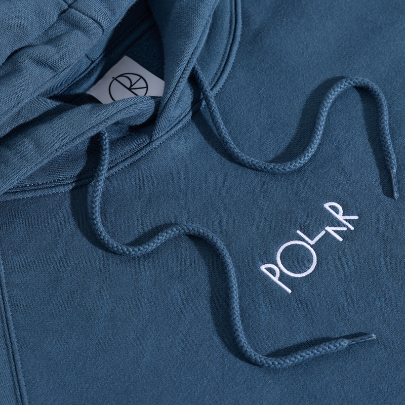 Polar Skate Co Default Hoodie Space Blue – hoodie van zware katoenmix met geborduurd Polar-logo op de borst in Space Blue kleur.