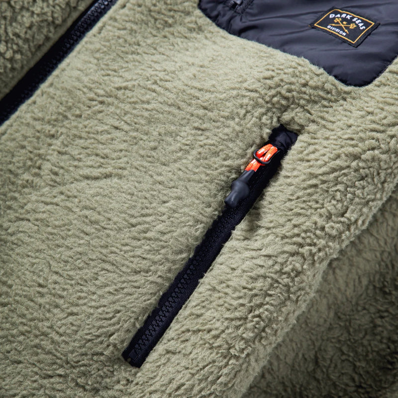 Dark Seas Hancock Custom Fleece black half-zip fleece pullover met borstlogo
