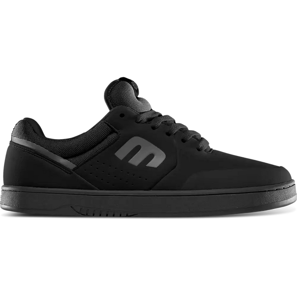 Etnies Marana Michelin Black Dirty Wash – zwarte skateschoen met Dirty Wash-afwerking en Michelin rubberzool