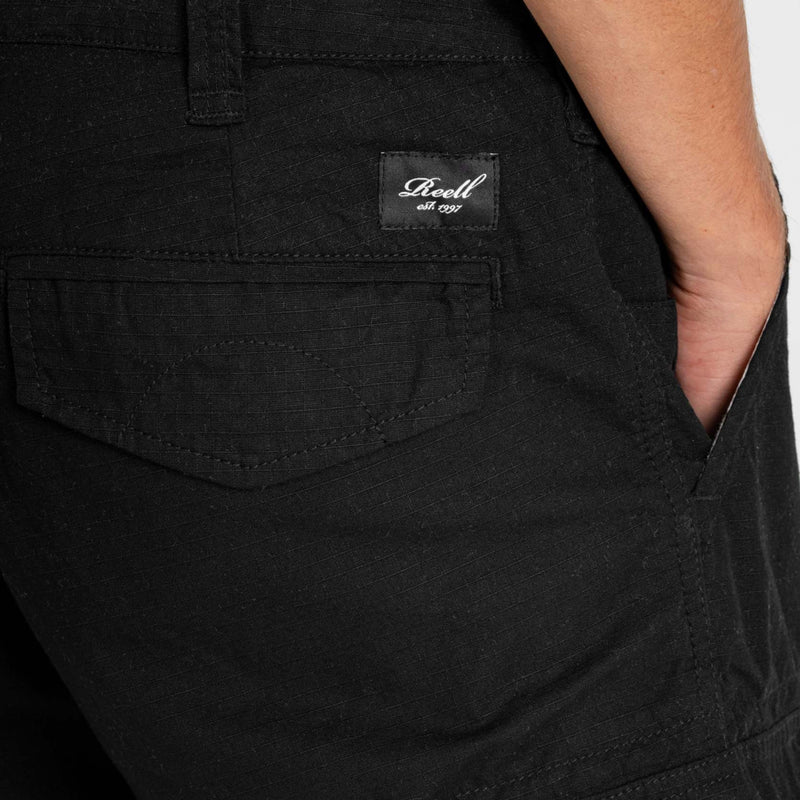 Bestel de Reell Denim New Cargo Short Deep Black snel, gemakkelijk en veilig bij Revert 95. Check onze website voor de gehele Reell Denim collectie of kom gezellig langs bij onze winkel in Haarlem.