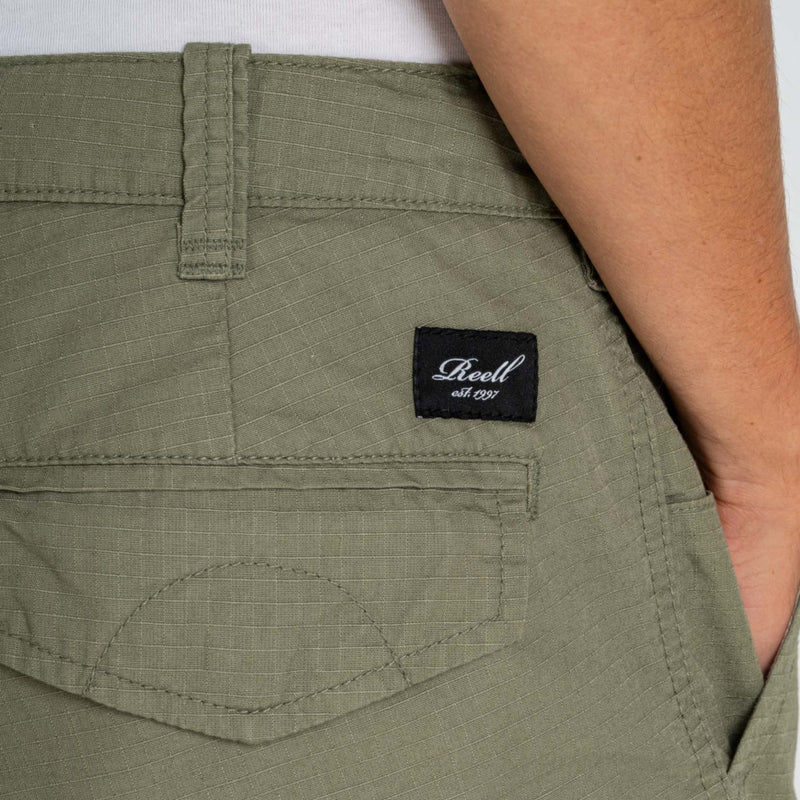 Bestel de Reell Denim New Cargo Short Greyish Green snel, gemakkelijk en veilig bij Revert 95. Check onze website voor de gehele Reell Denim collectie of kom gezellig langs bij onze winkel in Haarlem.