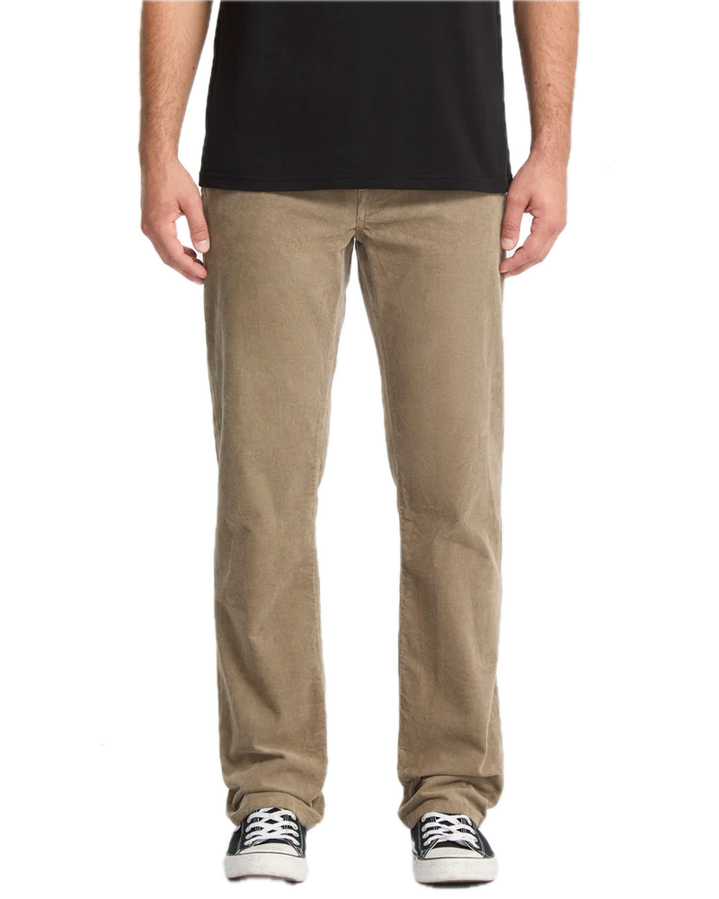 Volcom Solver 5 Pocket Corduroy Brindle – straight fit ribcord broek in brindle kleur met 5-pocket design en subtiele branding