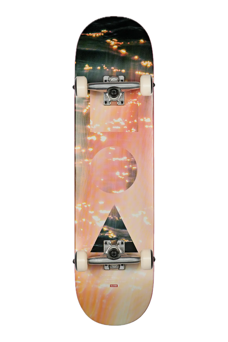 Bestel de Globe G1 D Stack Refracted veilig, gemakkelijk en snel bij Revert 95. Check onze website voor de gehele Globe collectie, of kom gezellig langs bij onze winkel in Haarlem.