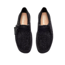 Shop de Clarks Originals Wallabee Cup Black Interest Womens bij Revert 95. Iconische Wallabee met stevige cupsole in volledig zwarte uitvoering. Bestel online of bezoek onze winkel in Haarlem.
