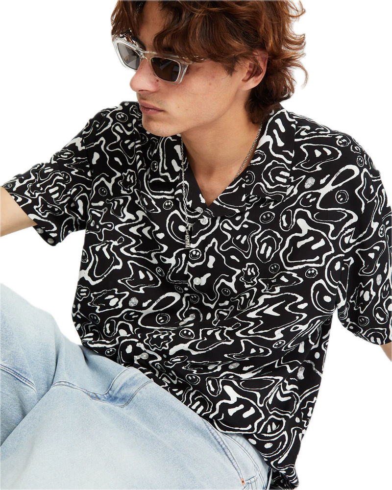 Koop het Volcom Featured Artist F Rygalski SS veilig en snel bij Revert 95 online of kom hem checken in de winkel in Haarlem.