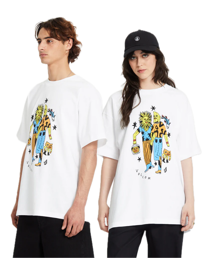 Koop de Volcom Featured Artist Bob Mollema LSE Tee veilig en snel bij Revert 95 online of kom hem checken in de winkel in Haarlem.