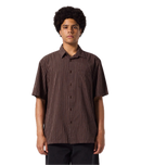 Koop de Former Reynolds Stripe SS Shirt Brown veilig en snel bij Revert 95 online of kom hem checken in de winkel in Haarlem.