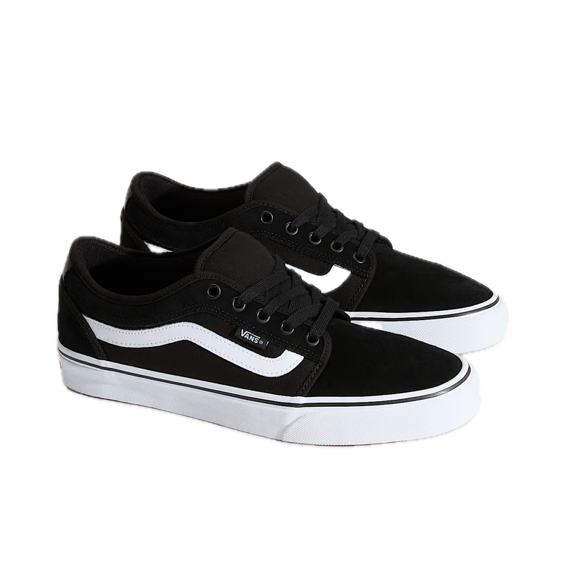 Vans Skate Chukka Low Sidestripe Black White – zwarte low-top skateschoen met witte Vans Sidestripe en wafelzool