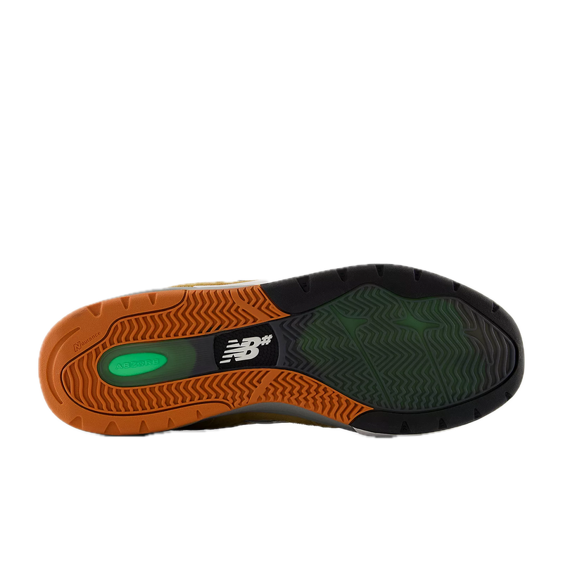 Koop de NB Numeric Andrew Reynolds 933 Brown Grey veilig en snel bij Revert 95 online of kom hem checken in de winkel in Haarlem.