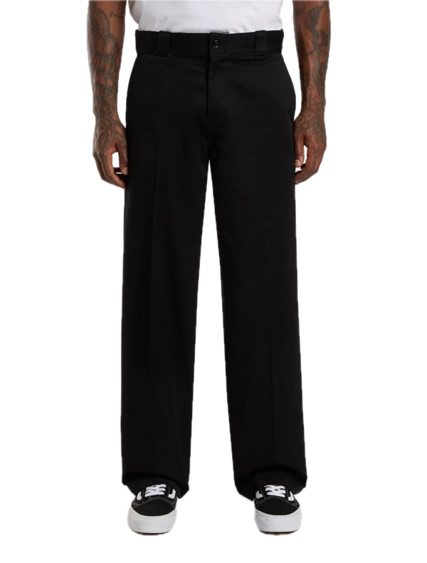 Dickies 247 Loose Work Pant Black – zwarte work pant in katoen-polyester twill met loose fit en rechte wijde pijpen