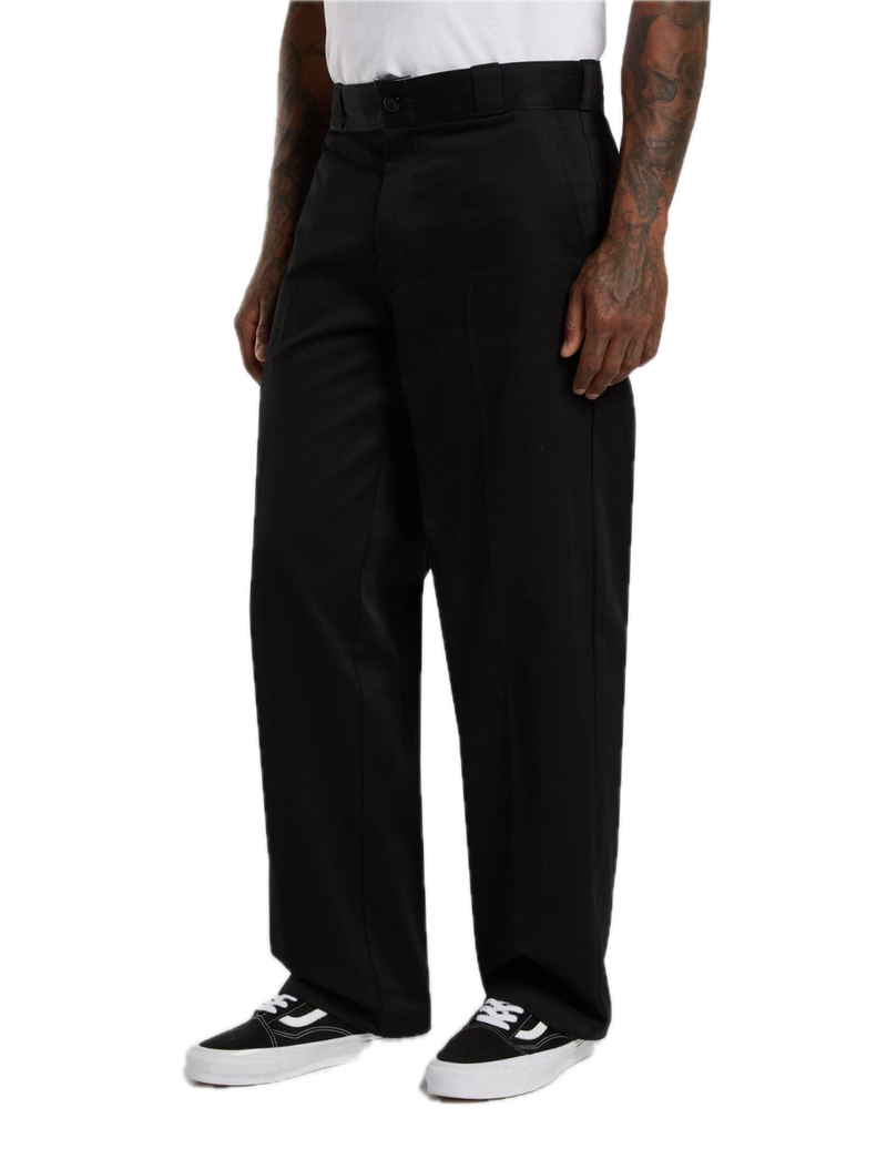 Dickies 247 Loose Work Pant Black – zwarte work pant in katoen-polyester twill met loose fit en rechte wijde pijpen