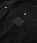 Former Merchandise Crux Flannel LS T-shirt Black – zwart geruit flanellen overhemd met lange mouwen en Former-branding
