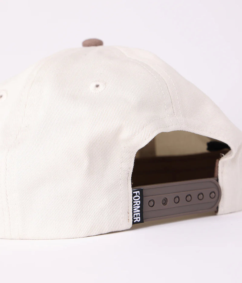 Former Proscription Cap Bone – washed 6-panel cap met Proscription graphic in Bone kleur