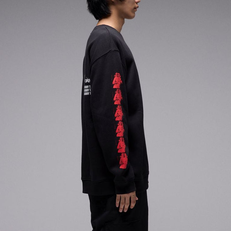 Former Ode Crew Black – premium zwarte crewneck met subtiele Ode branding