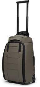 Cabineformaat. Hugger-DNA. Compacte roller met iconisch DB Journey design.