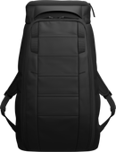 De iconische allrounder. De DB Journey Hugger Backpack combineert strak design met dagelijks gebruiksgemak.