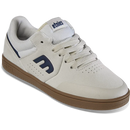 Witte Etnies Kids Marana White White Navy skate shoe voor kinderen met duurzame rubber toe cap.
