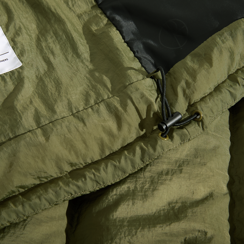 Shop de Polar Skate Co Basic Puffer in Black of Army Green snel en veilig online bij Revert 95 of kom gezellig langs in de winkel in Haarlem.