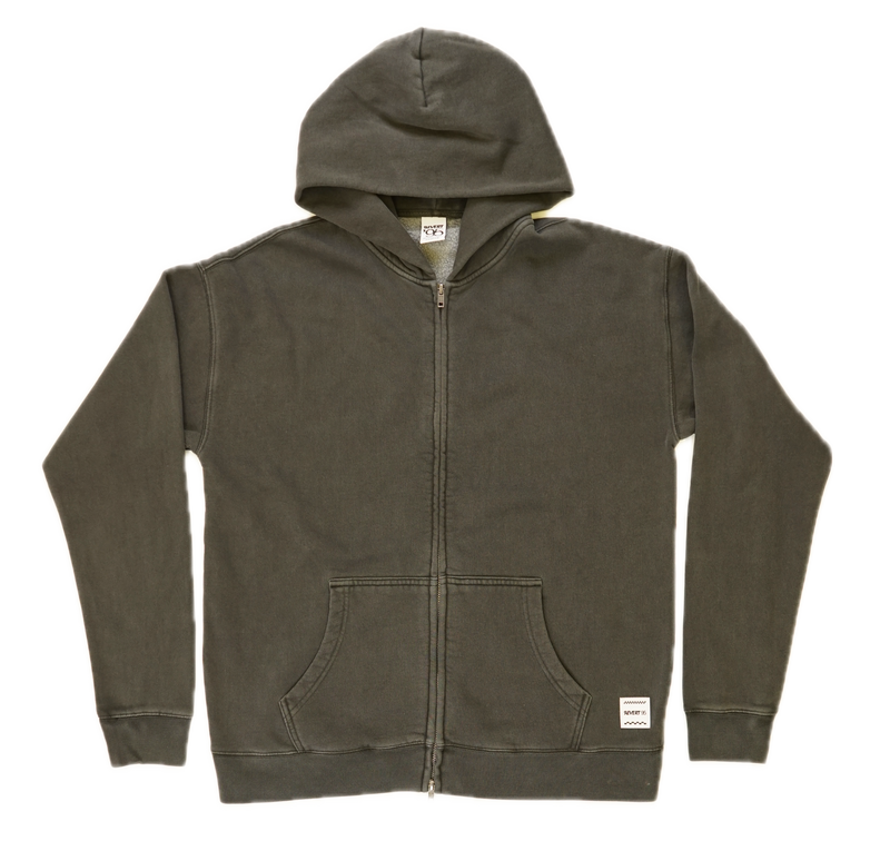 Koop de Revert 95 always good relax faded hooded zip veilig en snel bij Revert 95 online of kom hem checken in de winkel in Haarlem.
