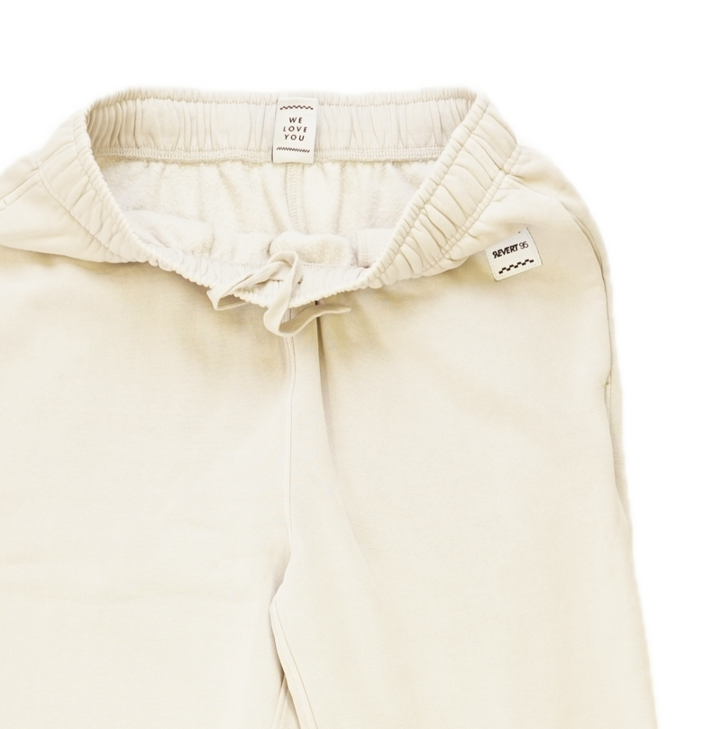 Koop de Revert 95 i used to be a jogger faded pants veilig en snel bij Revert 95 online of kom hem checken in de winkel in Haarlem.