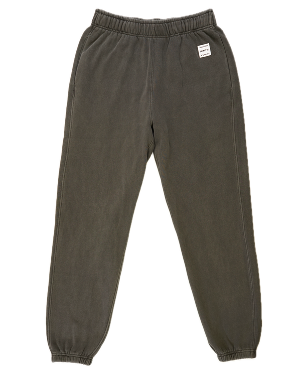 Koop de Revert 95 i used to be a jogger faded pants veilig en snel bij Revert 95 online of kom hem checken in de winkel in Haarlem.