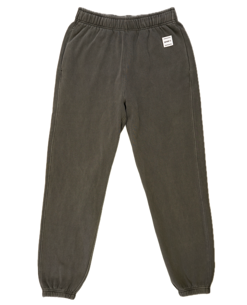 Koop de Revert 95 i used to be a jogger faded pants veilig en snel bij Revert 95 online of kom hem checken in de winkel in Haarlem.