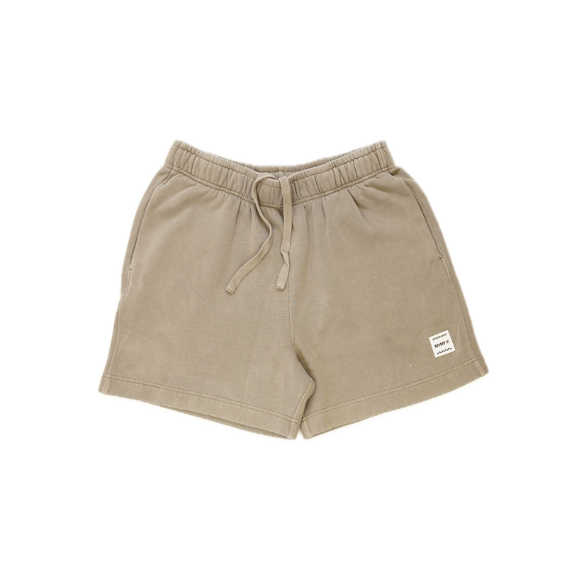 Koop de Revert 95 i used to be a jogger faded shorts veilig en snel bij Revert 95 online of kom hem checken in de winkel in Haarlem.
