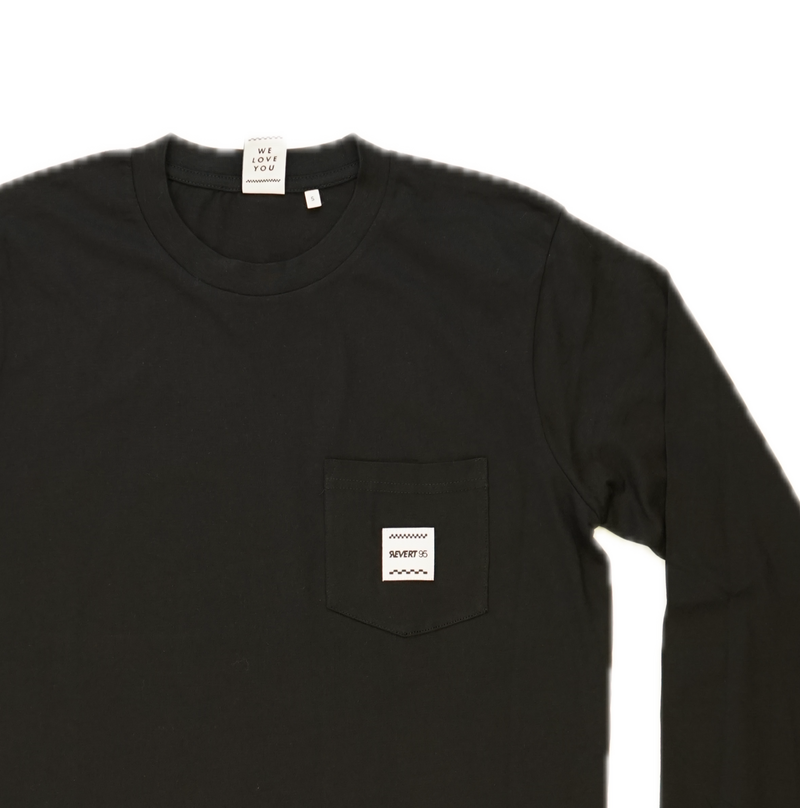 Koop de Revert 95 in the pocket longsleeve t-shirt veilig en snel bij Revert 95 online of kom hem checken in de winkel in Haarlem.