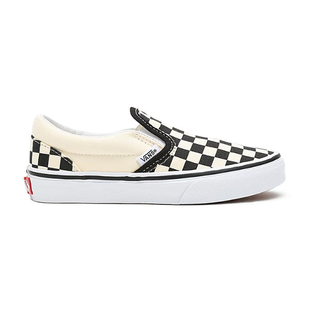 Order the Vans Classic Slip On fast, easy and safe at Revert 95. Check our website for our entire Vans collection.