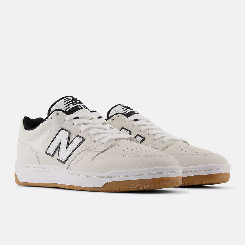 Bestel de New Balance Numeric NM480SWG snel, veilig en gemakkelijk bij Revert 95. Check onze website voor de gehele New Balance Numeric collectie of kom gezellig langs bij onze winkel in Haarlem.