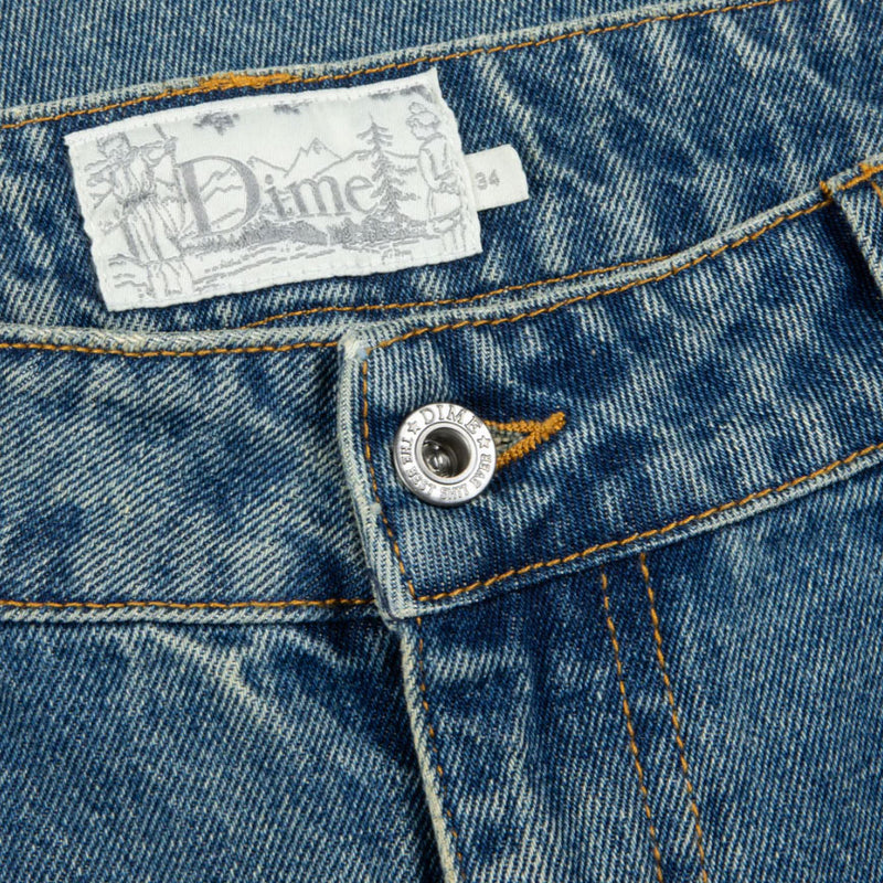 Bestel de Dime Classic Relaxed Denim Pants Sandblasted Indigo snel, veilig en gemakkelijk bij Revert 95. Check de gehele Dime collectie op onze site, of kom gezellig langs bij onze winkel in Haarlem.