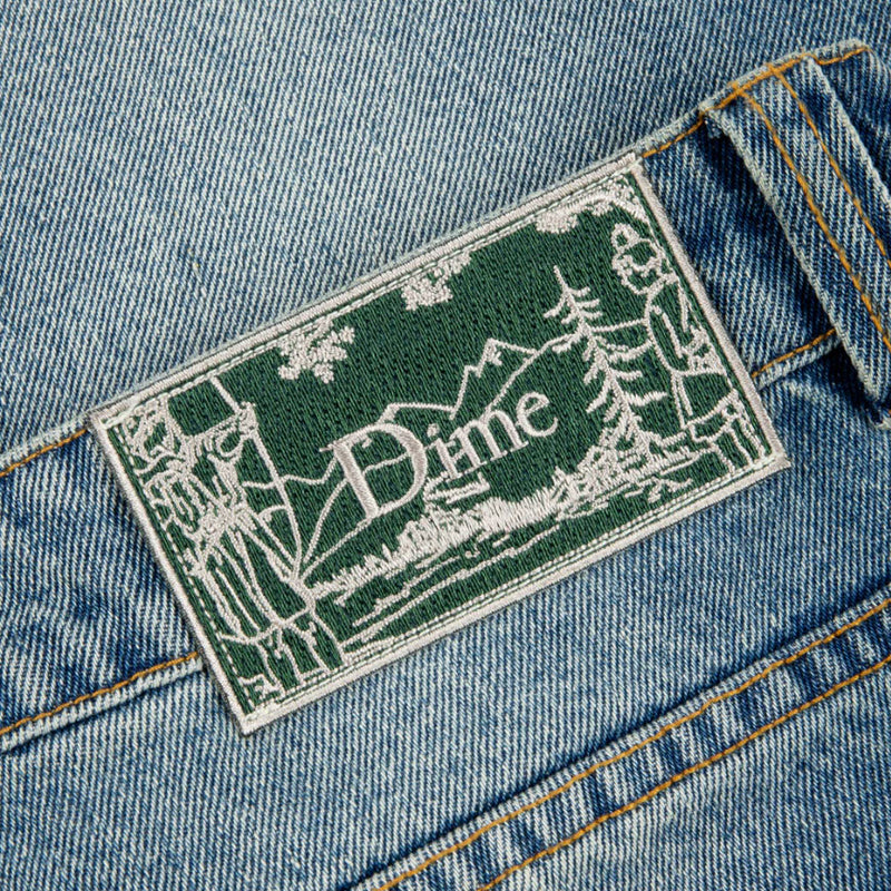 Bestel de Dime Classic Relaxed Denim Pants Sandblasted Indigo snel, veilig en gemakkelijk bij Revert 95. Check de gehele Dime collectie op onze site, of kom gezellig langs bij onze winkel in Haarlem.