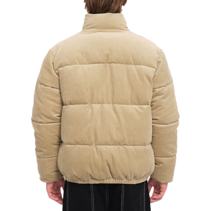 Bestel de Volcom Walltz Cord Jacket Khaki snel, veilig en gemakkelijk bij Revert 95. Check de gehele Volcom collectie op onze site, of kom gezellig langs bij onze winkel in Haarlem.