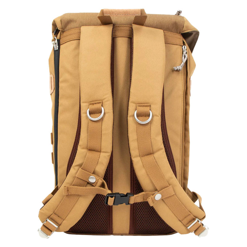 Bestel de Doughnut Colorado Euro Series Backpack Backpack camel khaki snel, veilig en gemakkelijk bij Revert 95. Check de gehele Doughnut collectie op onze site, of kom gezellig langs bij onze winkel in Haarlem.