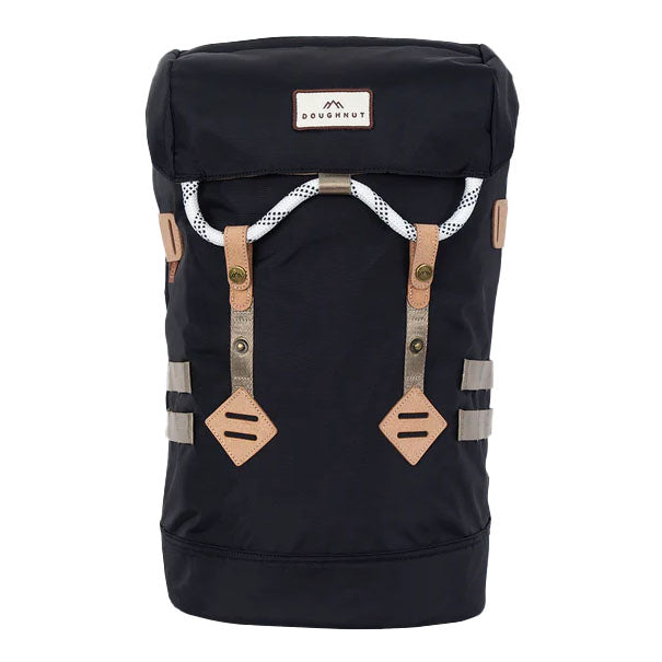 Bestel de Doughnut Colorado Jungle Series Backpack black snel, veilig en gemakkelijk bij Revert 95. Check de gehele Doughnut collectie op onze site, of kom gezellig langs bij onze winkel in Haarlem.