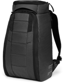 De iconische allrounder. De DB Journey Hugger Backpack combineert strak design met dagelijks gebruiksgemak.