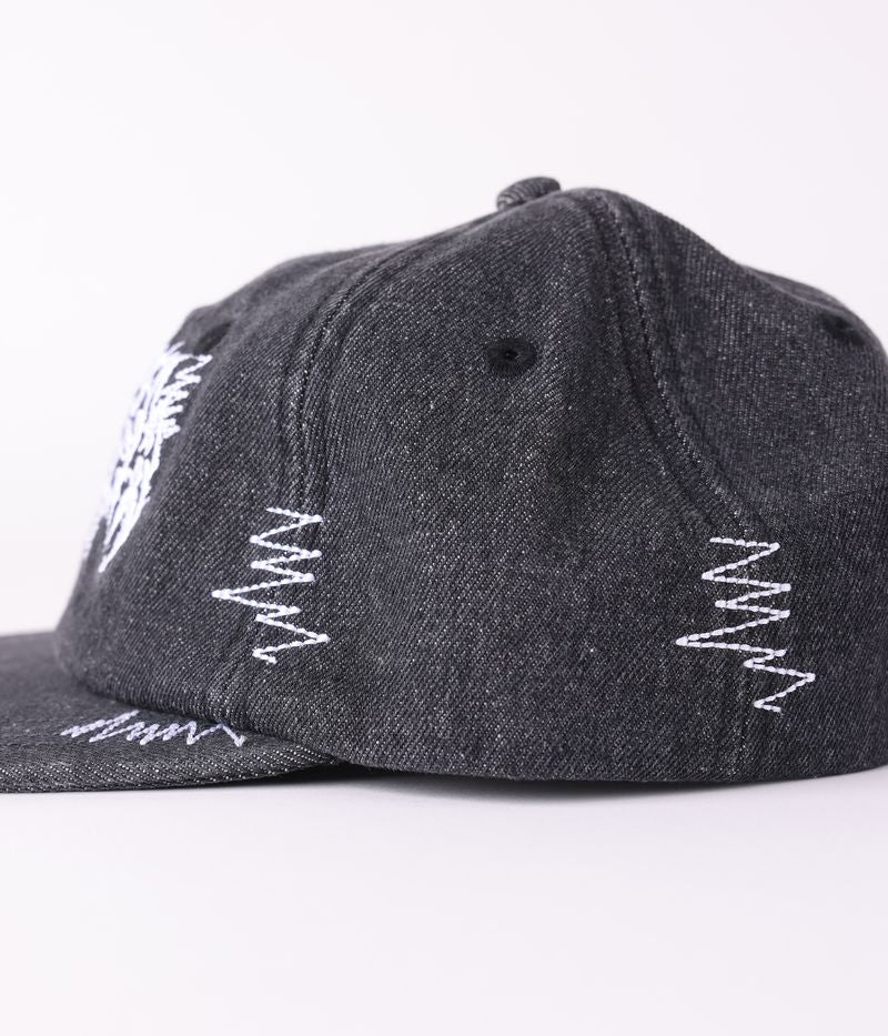Former Praise Cap Grey – washed grey 6-panel cap met minimalistische Praise branding